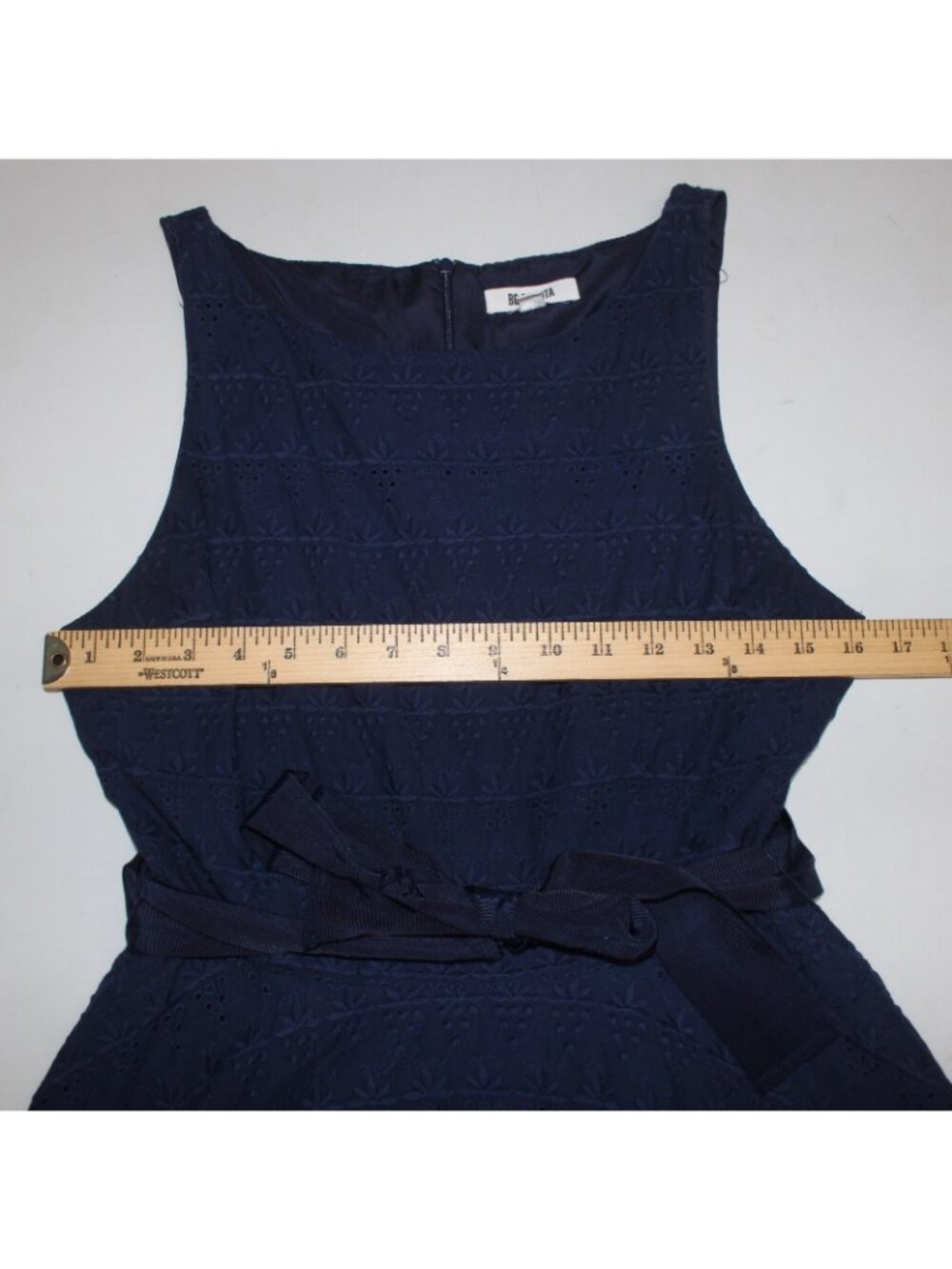 BB Dakota Dress Sz 6 Navy Blue Embroidered Round Neck Sleeveless Cotton Dress - Picture 9 of 10